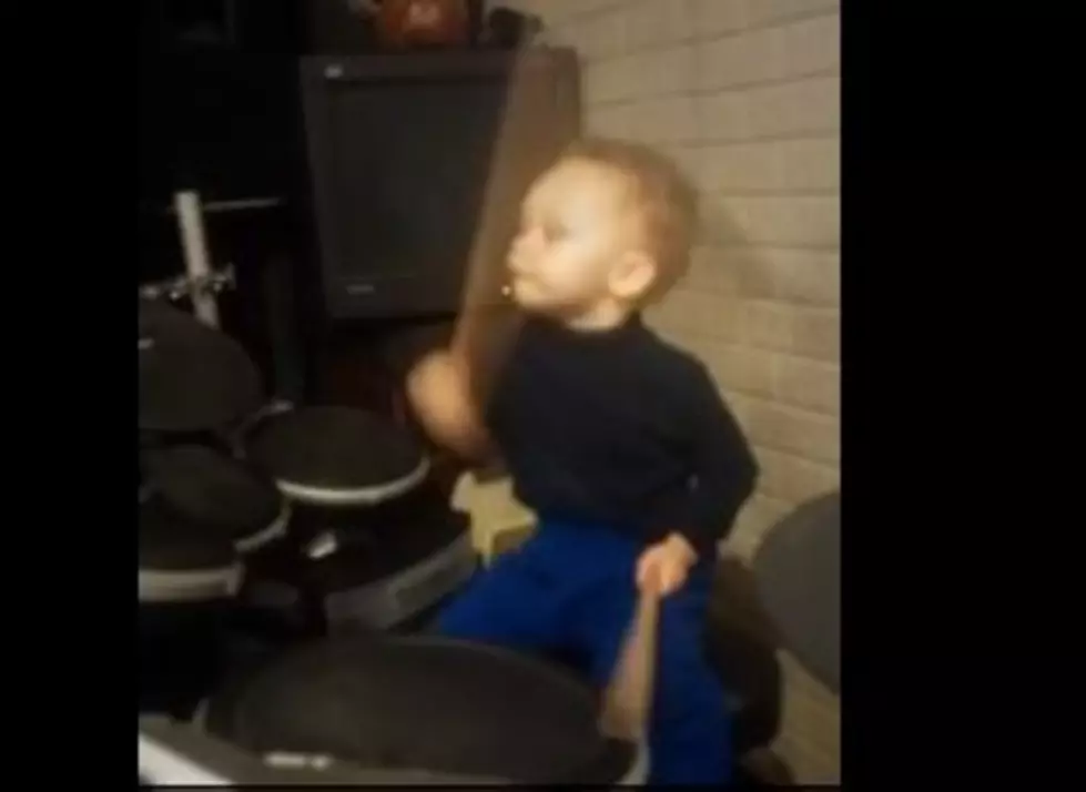 2-Year-Old Drums To Foo Fighters In Time [VIDEO]