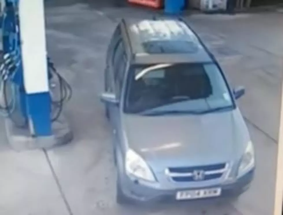 Woman Can&#8217;t Quite Figure Out What Side Of Car To Put Gas In [VIDEO]