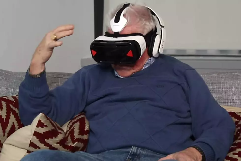 Old People Watching VR Porn on Oculus Rift is Disturbing [VIDEO]