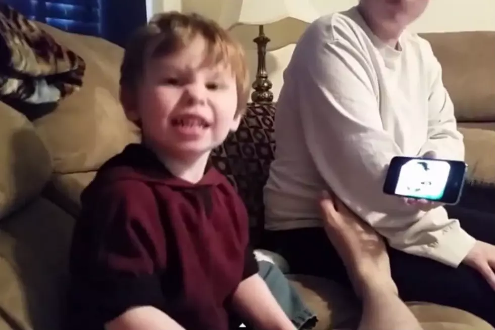 Little Kid Discovers Metallica For The First Time [VIDEO]
