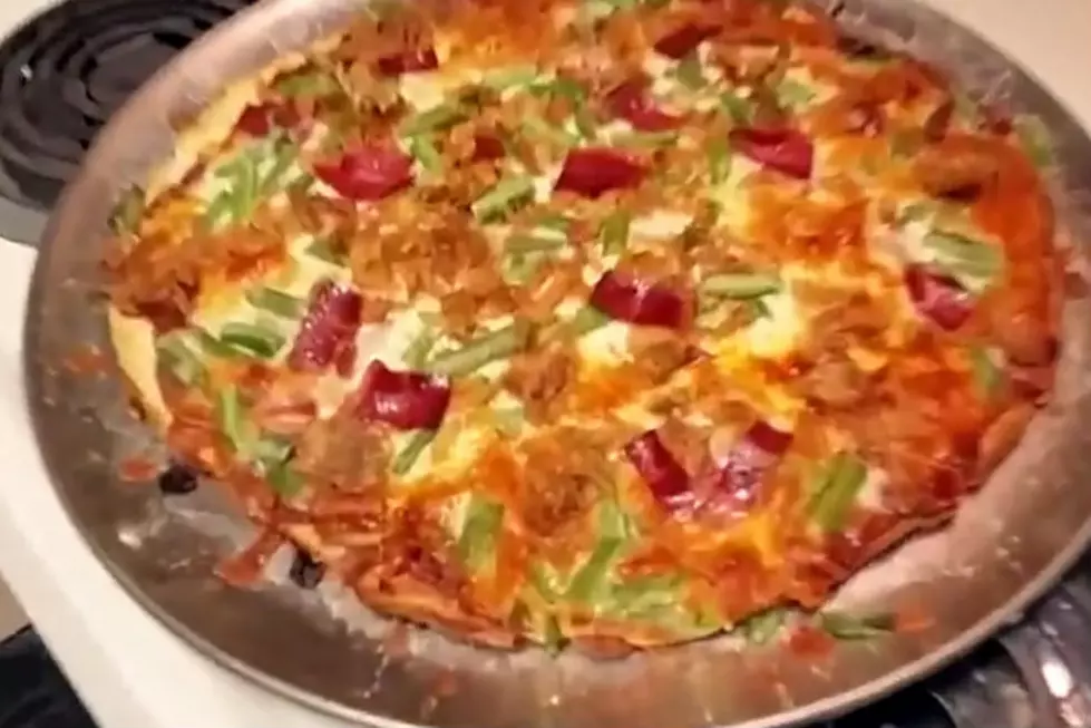 Thanksgiving Pizza? Yes Please! [VIDEO]