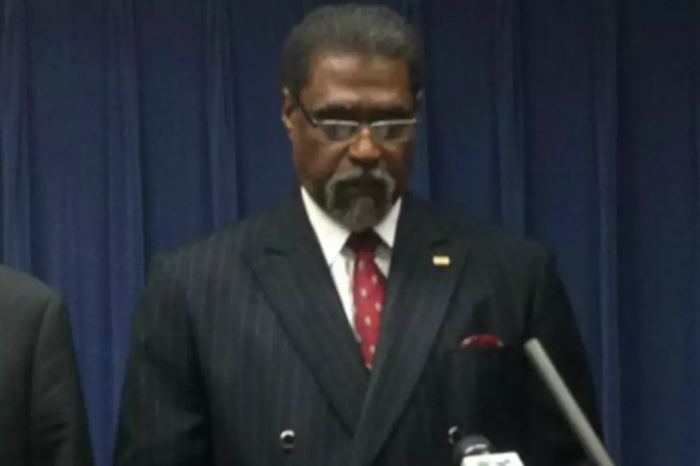 Darnell Earley Refuses to Testify On Flint Water, Resigns as EM of DPS