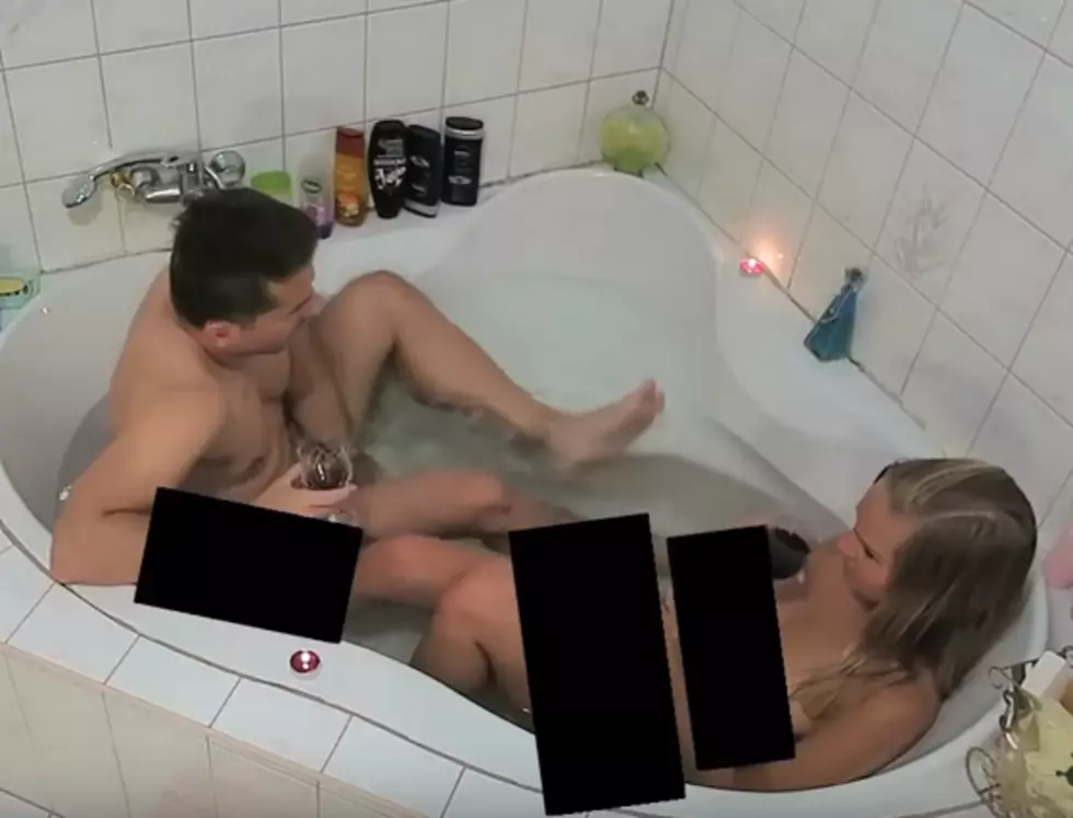 Classy Dude Pretends to Poop in Bathtub While Bathing With Girlfriend [VIDEO]