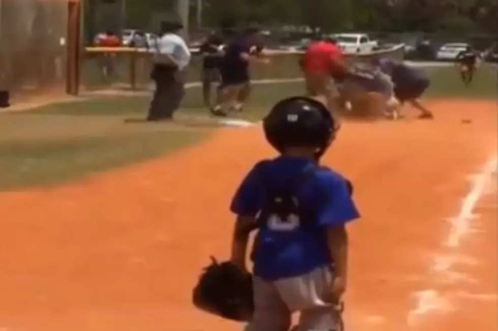 Coaches&#8217; Brawl at Youth Baseball Game [VIDEO]