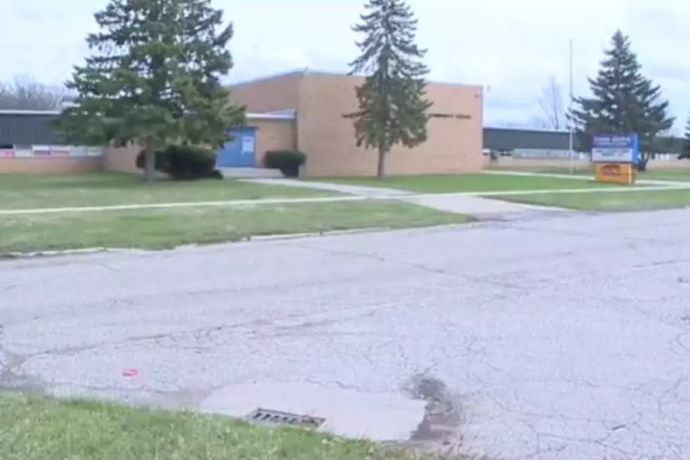 Flint Elementary School Conditions are Filthy and Disgusting [VIDEO]