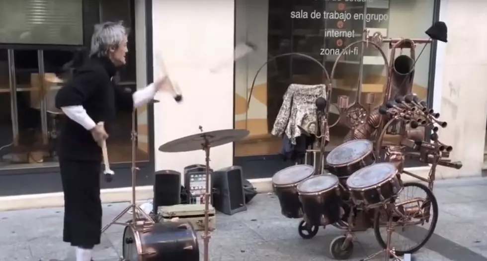 Juggling Street Drummer Has Some Serious Skills [VIDEO]