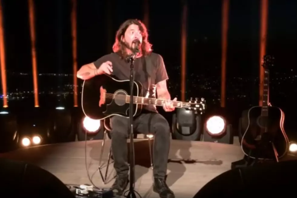 Reason 1,422 Why Dave Grohl Is Awesome [VIDEO]