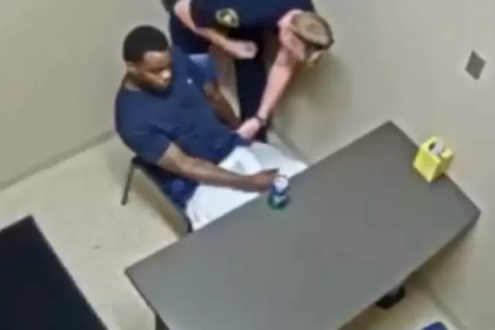 Murder Suspect Goes For Cops Gun In Interview Room [VIDEO]