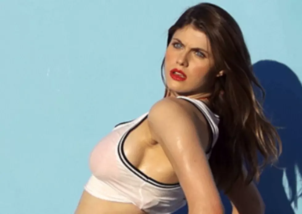 19 Bouncy, Beautiful Alexandra Daddario GIFs to Get Ready for Her in &#8216;Baywatch&#8217;