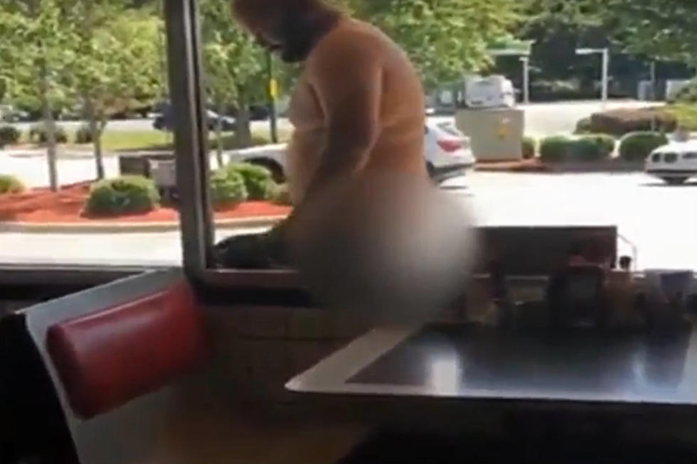 Naked Man Attempts To Eat At Waffle House [VIDEO]