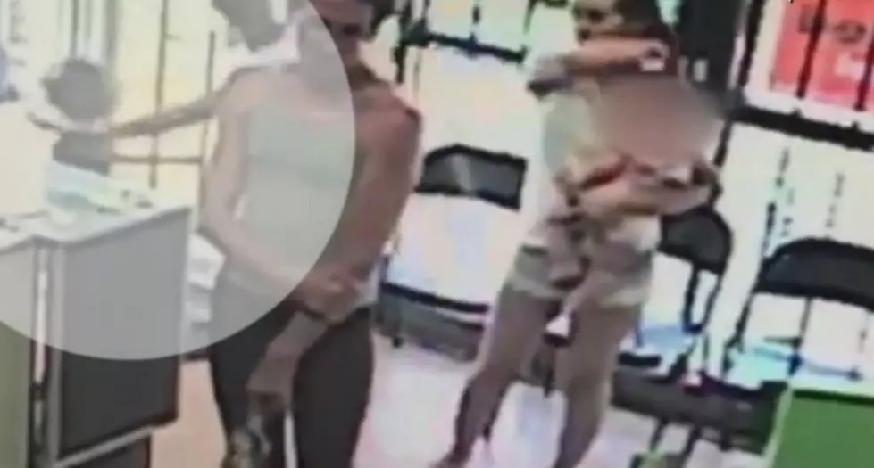 Attempted Kidnapping of a 4-Year Old With The Mother Just A Few Feet Away [VIDEO]