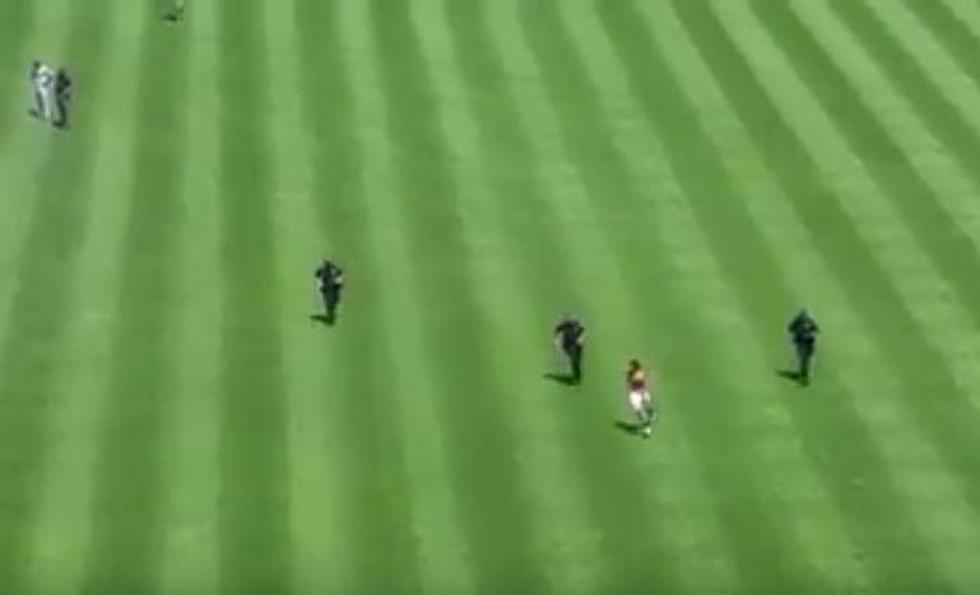 Man Runs Around on Field During Tigers&#8217; Game at Comerica Park [VIDEO]
