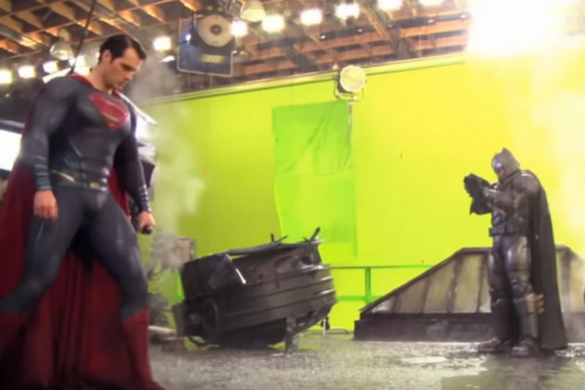 Behind-the-Scenes Superman Photo from “Justice League” - Superman