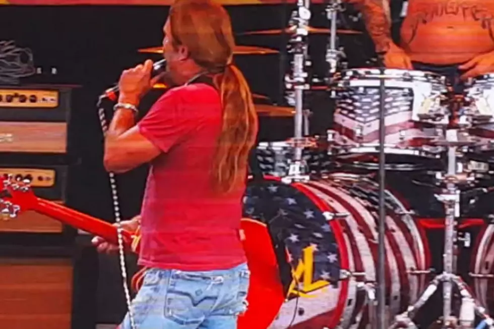 Jesse James Dupree Of Jackyl Yells At Someone During His Set [VIDEO]
