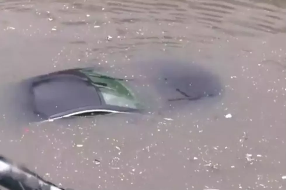 Car Pulled From Flooded Detroit Freeway [VIDEO]