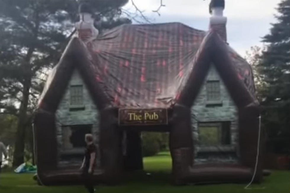 Inflatable Pub — Perfect for Any Backyard Party [VIDEO]