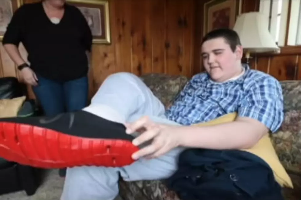 Michigan Teen Receives 3D Shoes For His Size 28 Feet [VIDEO]