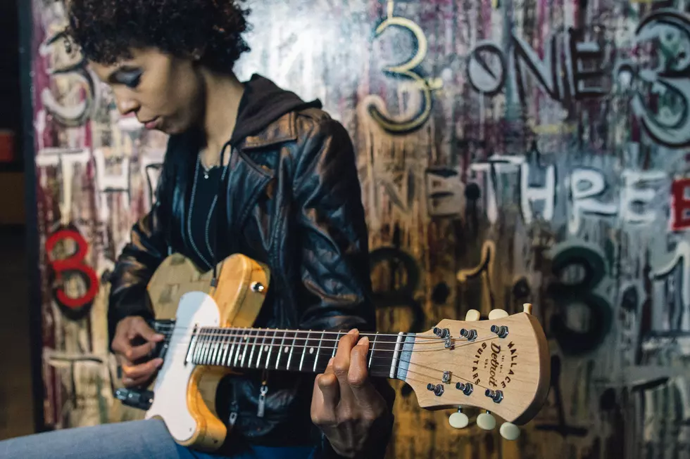 Company Makes Guitars With Reclaimed Wood From Buildings In Detroit [VIDEO]