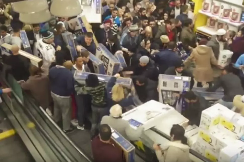 Black Friday Shopping Fight Compilations [VIDEO]