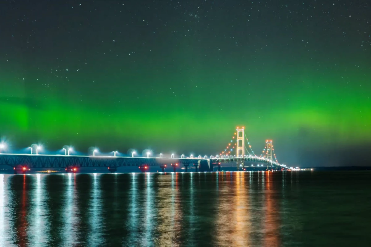 Northern Lights Captured Over Mackinac Bridge [VIDEO]