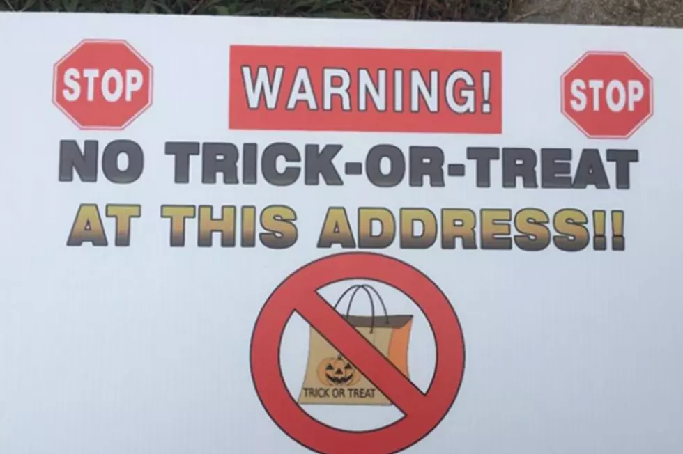 Sheriff Puts ‘No Trick-Or-Treat’ Signs In Front Of Sex Offenders Homes