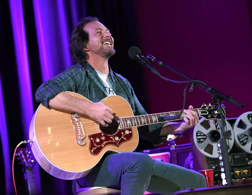 Eddie Vedder Covers Song From ‘A Star Is Born’ That Is Not ‘Shallow’ [VIDEO]