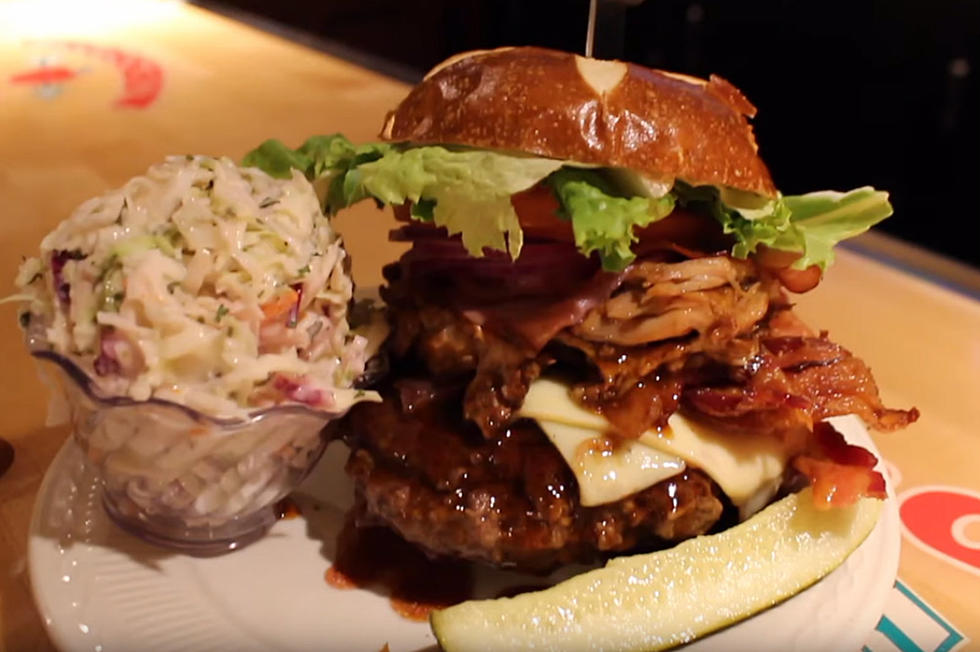 Monroe Teams with Crossbow Inn for the &#8216;3 Little Pigs&#8217; Burger [VIDEO]