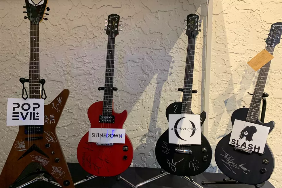 Banana Listeners Win Signed Guitars at 25th Anniversary Bash [PICS]