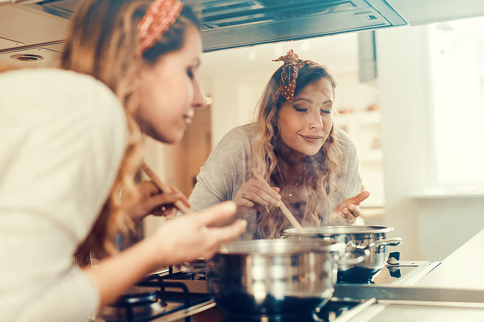 Local Facebook Group &#8216;Crap I Cooked In Quarantine&#8217; Raising Money For &#8216;Feeding America&#8217;