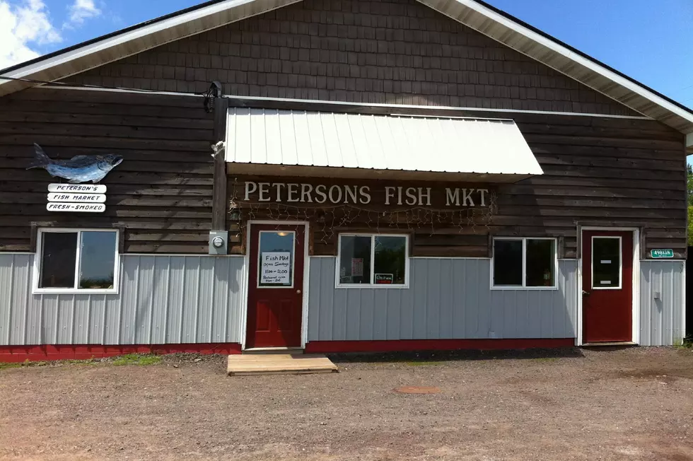 Get Fresh Seafood Straight From the Boat at This Michigan Hot Spot