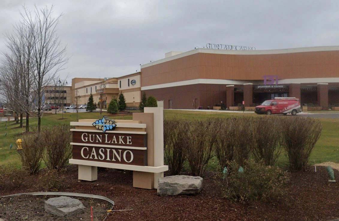 hotels near gun lake casino in michigan