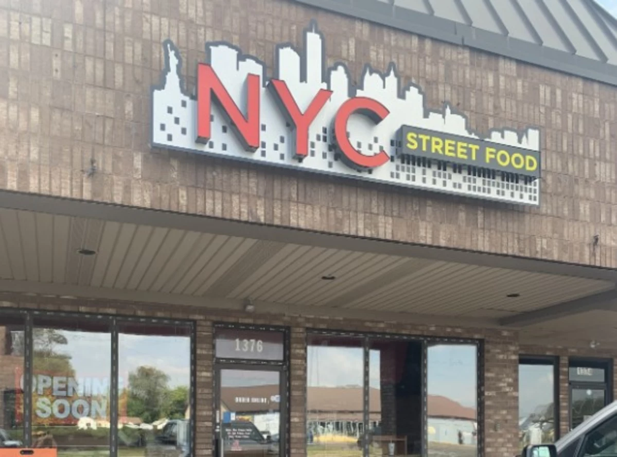New Burton Restaurant Open - NYC Street Food