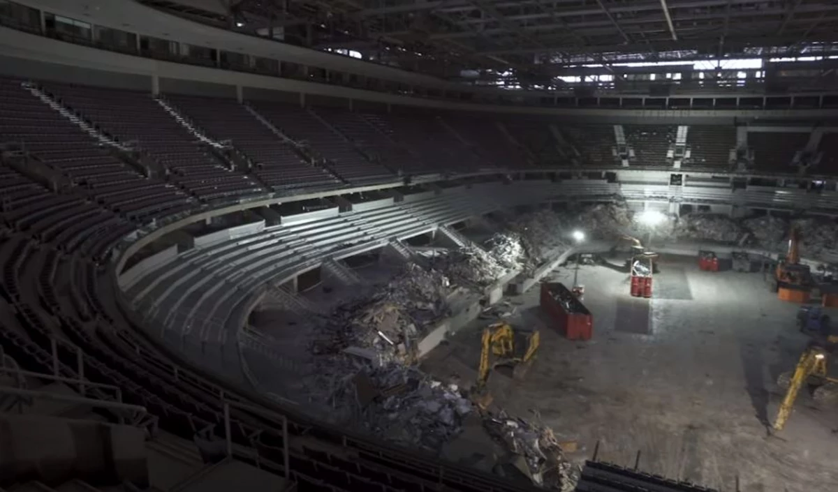 Implosion levels the Palace of Auburn Hills, the Detroit Pistons' former  home