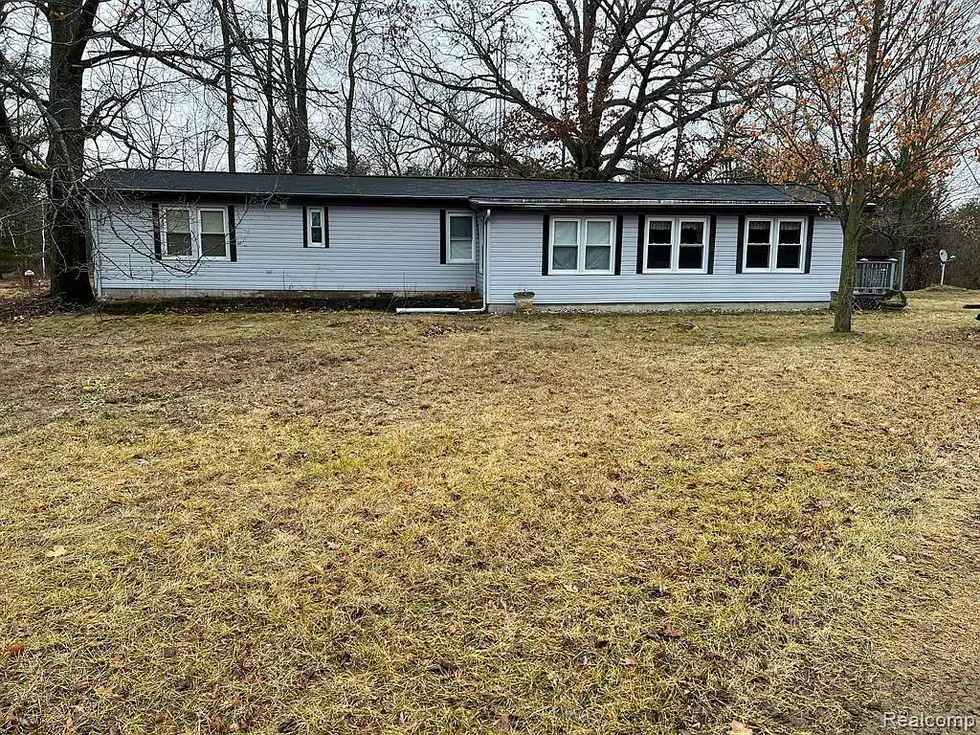Say What? This Double-Wide Home in Lapeer County is Over $500K?