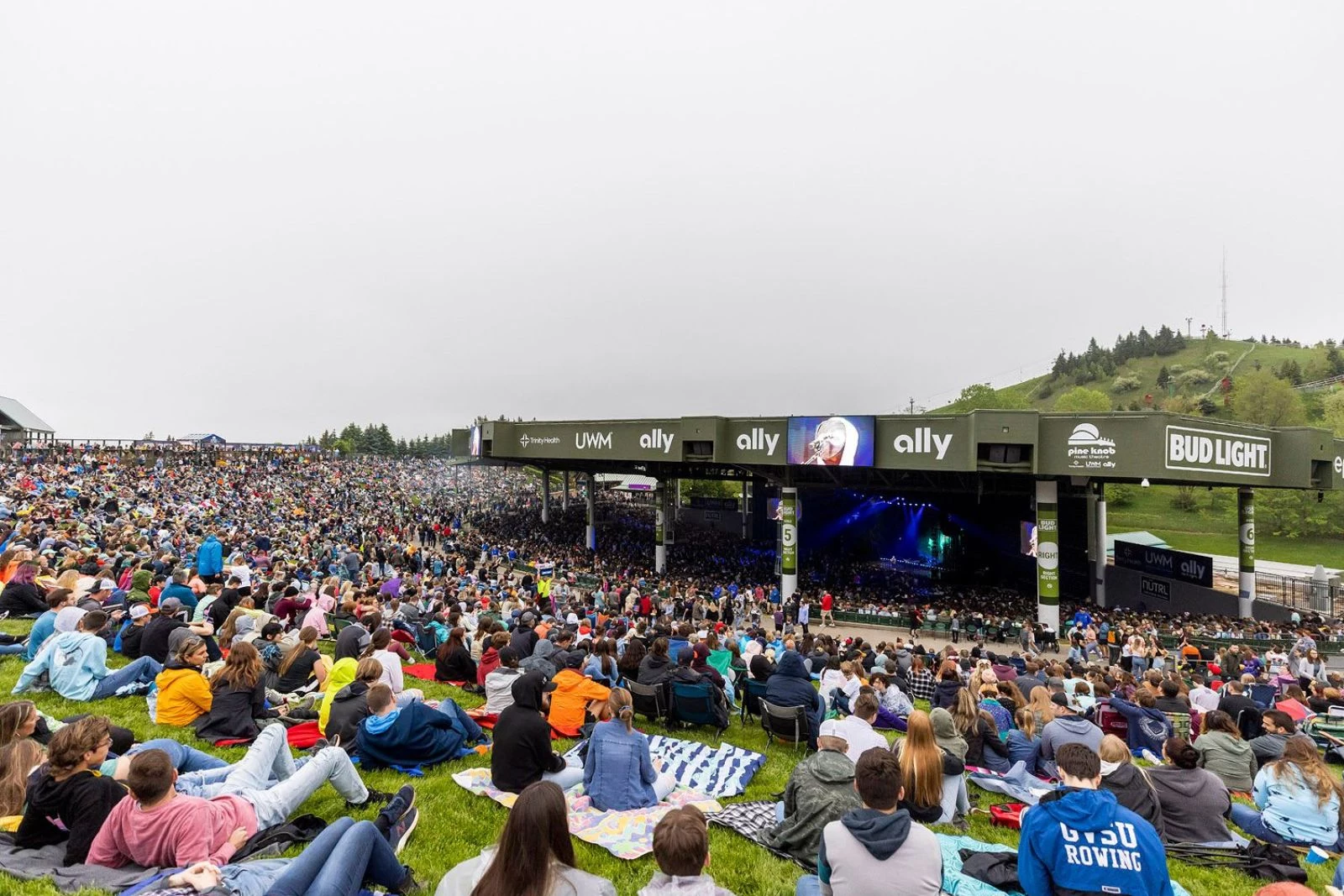 15 MustSee Rock Concerts Coming to Pine Knob This Summer 2023