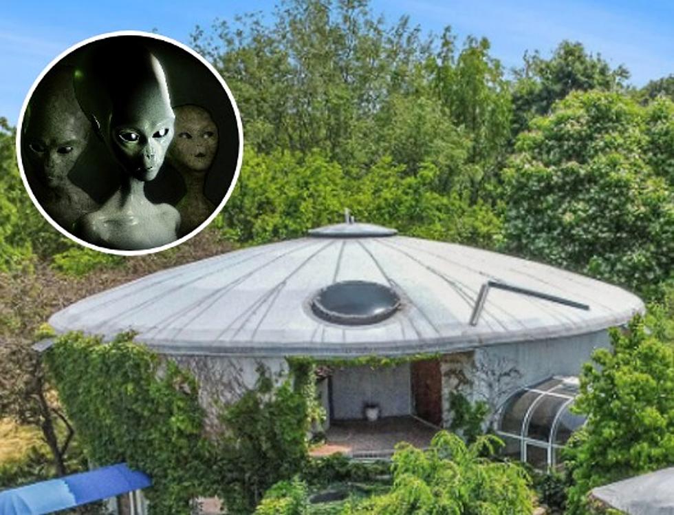 Beam Me Up – Lansing Flying Saucer House For Sale