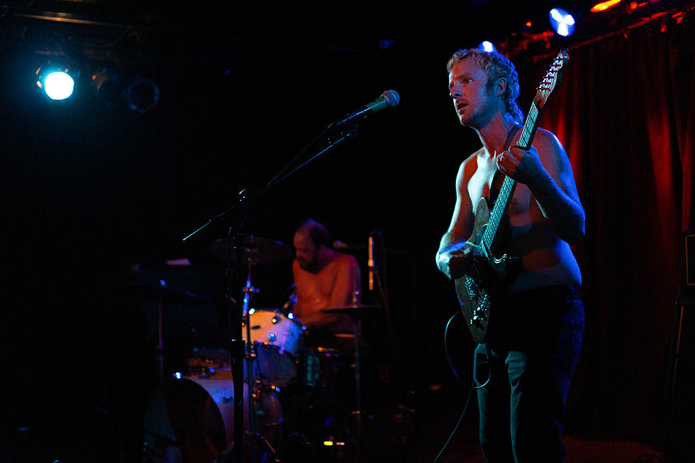 In the Shadow of Coronavirus (and Riot Fest): Wizard Rifle, The Decayed + Den at Beat Kitchen (Live Photos)