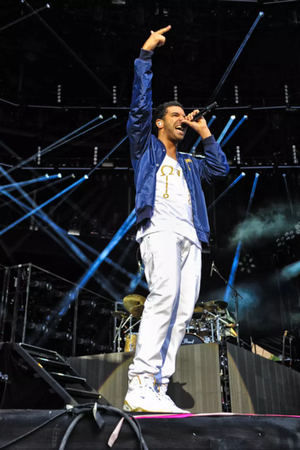 Drake reschedules tour w/ Miguel &#038; Future (United Center show included), released &#8216;Nothing Was the Same&#8217;