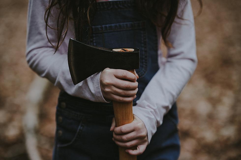 Angry Seattle Woman Goes Crazy in a Hatchet Attack over a $1 Bill