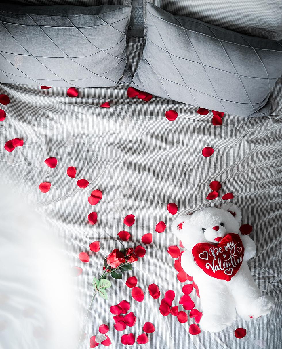 4 EXTREMELY SEXY Washington State Airbnbs to Book for Valentine’s Day