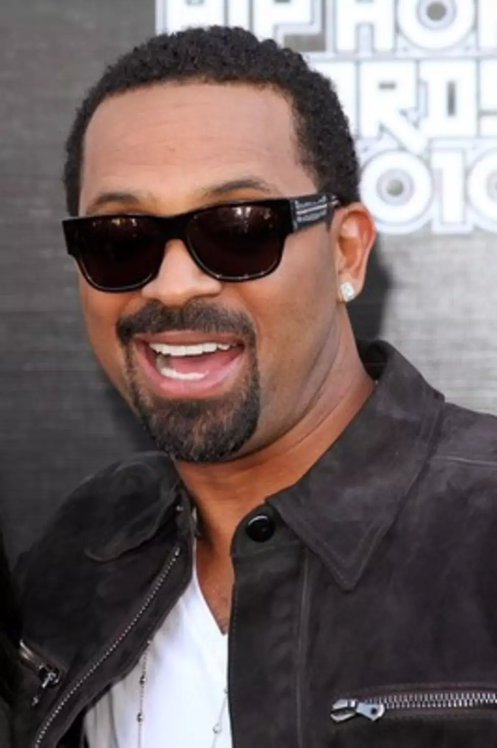 Mike Epps “Snaps” On A Photog