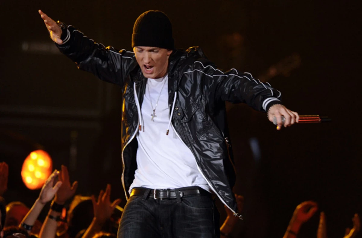Eminem Goes Crazy At Bonnaroo Festival In Tennessee [Video]