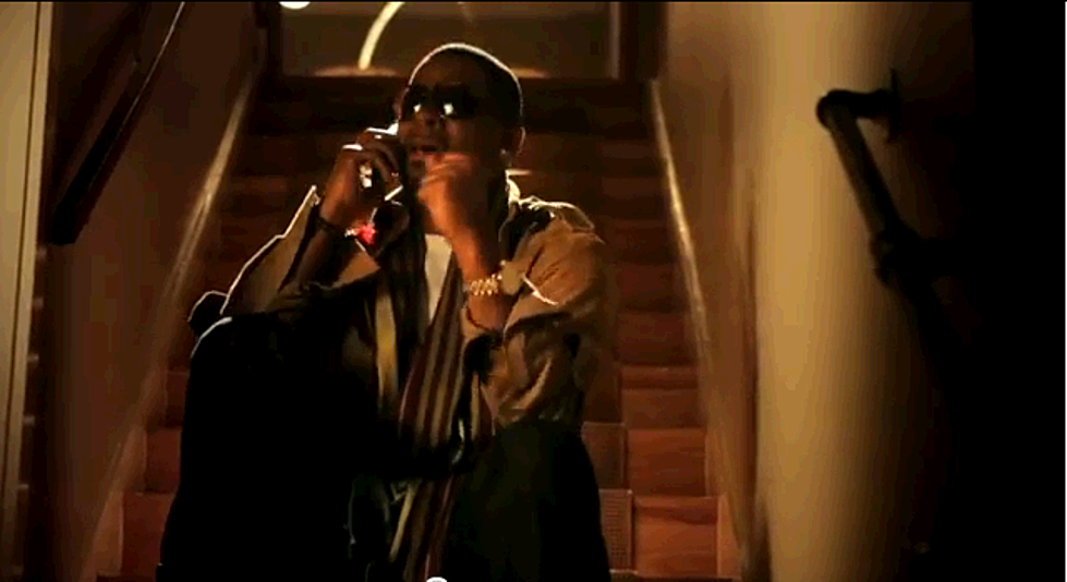 R. Kelly&#8217;s &#8220;Radio Message&#8221; [Video]