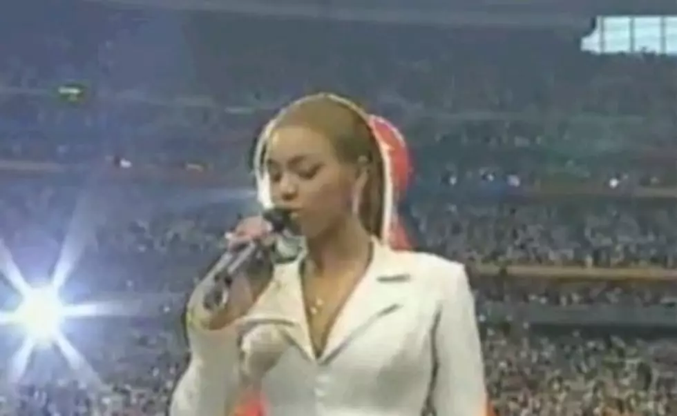 Best And Worst National Anthem Performances [Video]