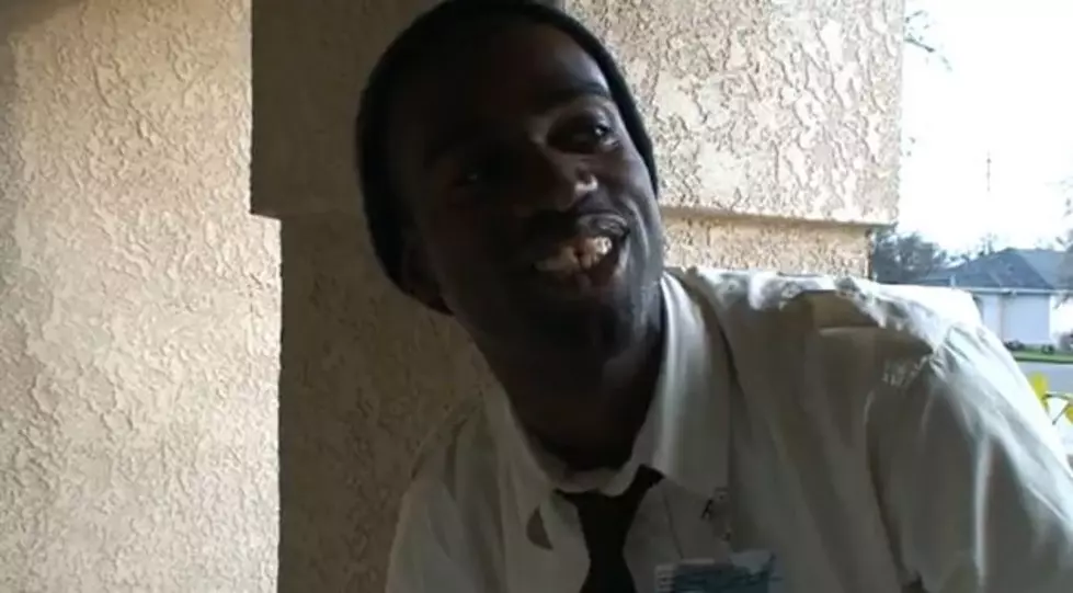 One Of The Best Door-To-Door Salesman Ever [Video]