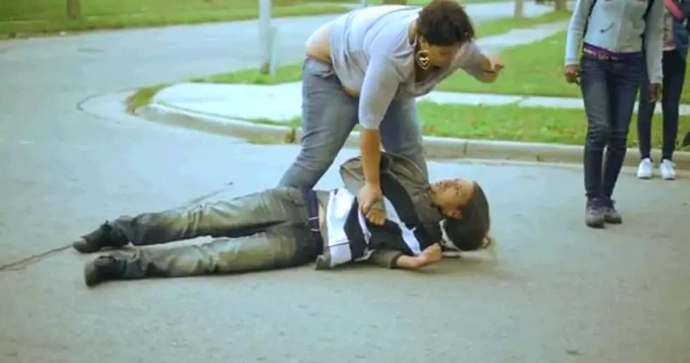 Woman Beats Up Boyfriend In The Street [Video]
