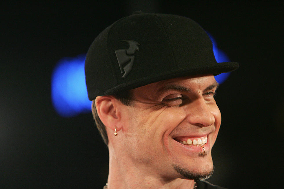 Vanilla Ice Remakes ‘Ice Ice Baby’ for Hipsters