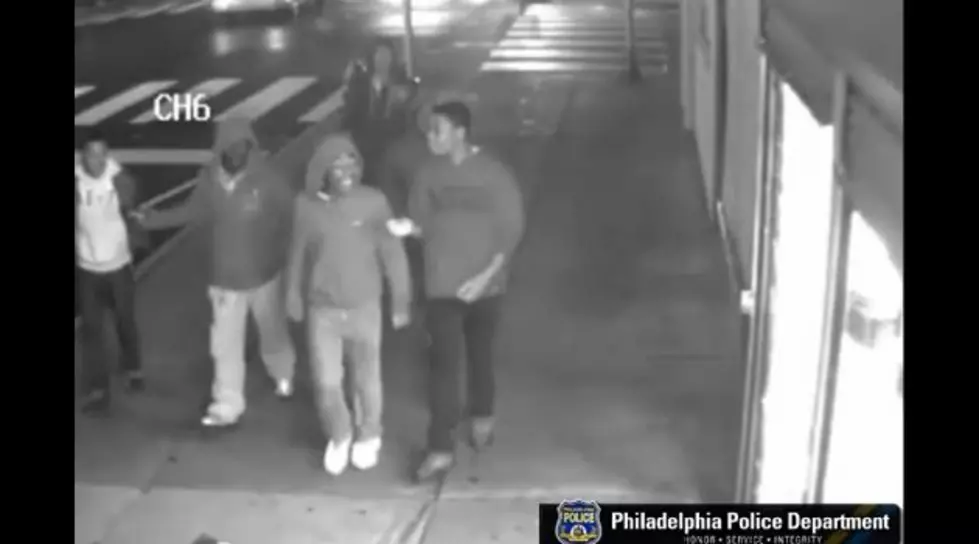 Teens Caught On Camera Randomly Attacking Vietnam Vet [Video]