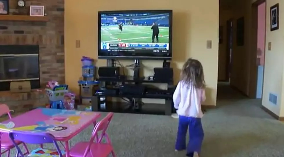 &#8216;Combine Grace&#8217; Little Girl Has An NFL Future [Video]