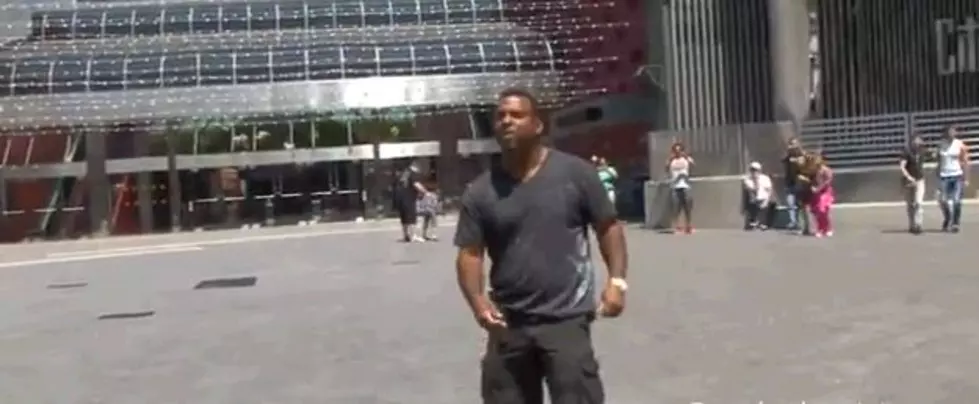 Alfonso Ribiero Leads The Worlds Largest ‘Carlton’ Dance [Video]